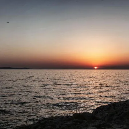 アパート Anabella I ザダル