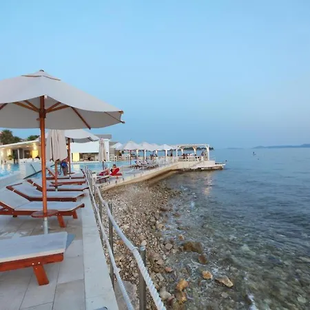 アパート Anabella I