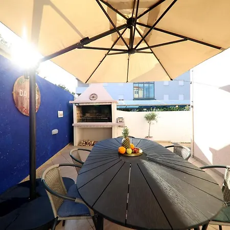 Anabella I アパート ザダル