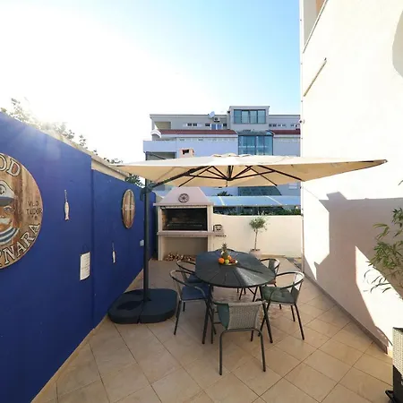 Anabella I Lägenhet