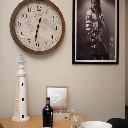 Anabella I Ζαντάρ